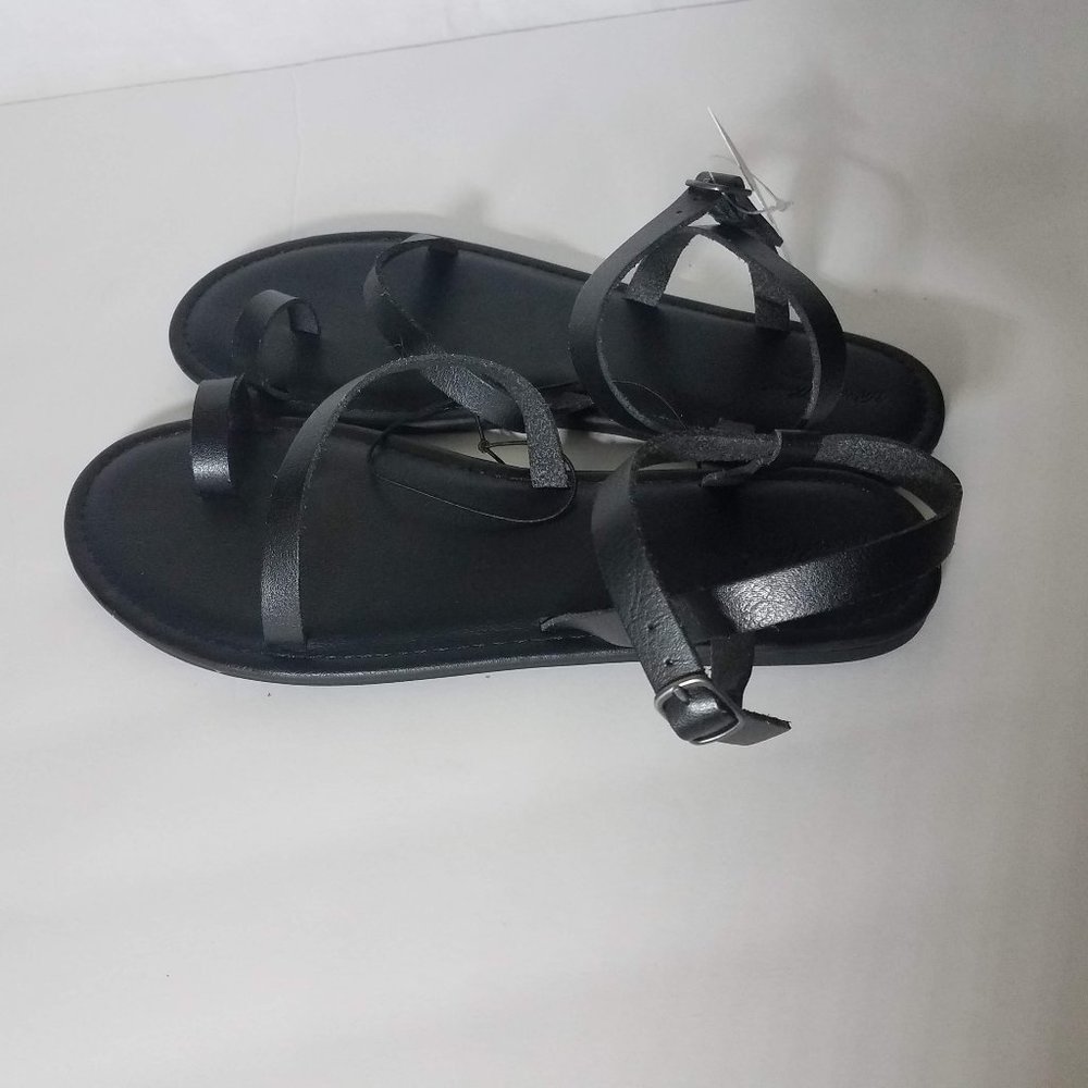 BLACK FLATS SIZE 9